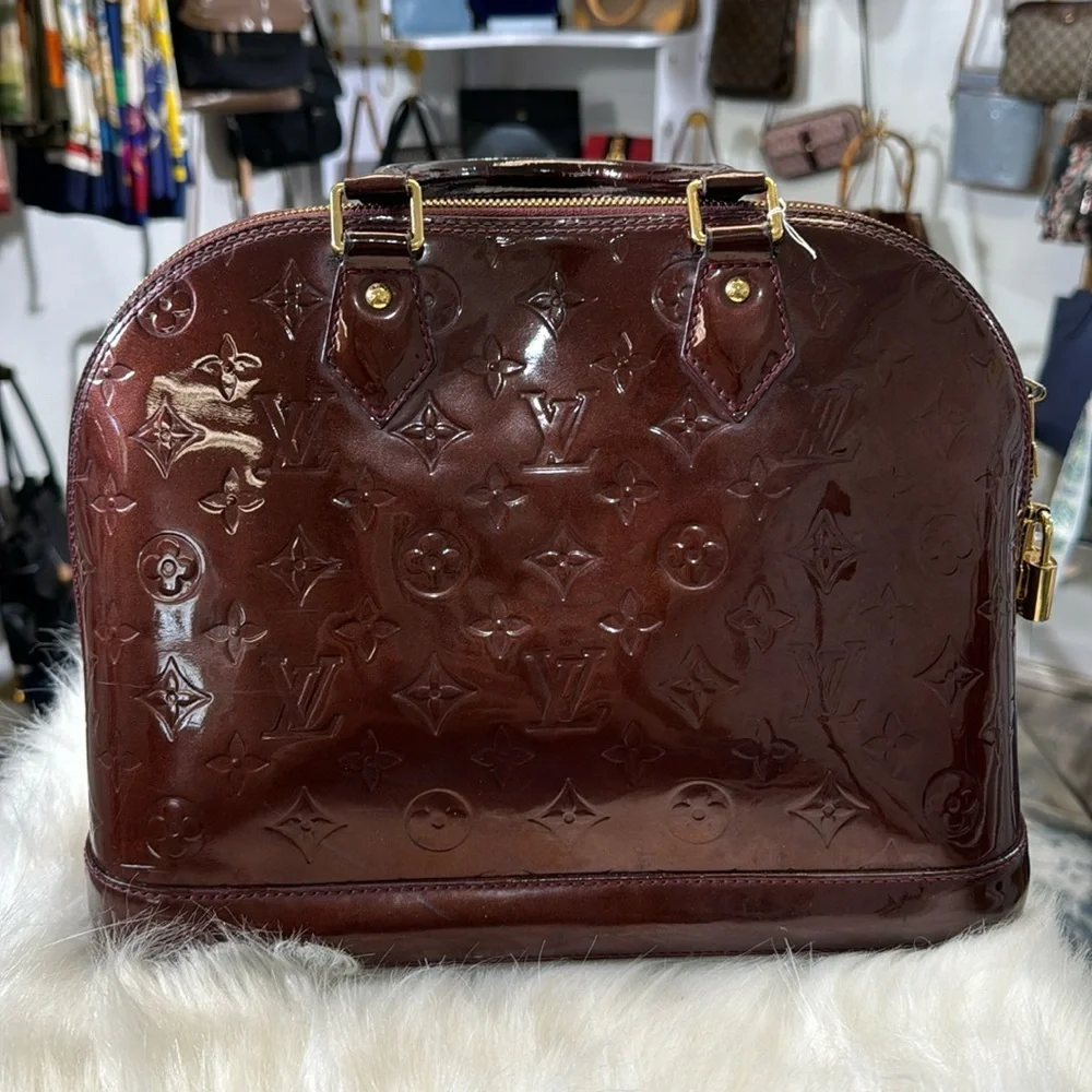 Authentic Louis Vuitton Vernis Alma PM Handbag